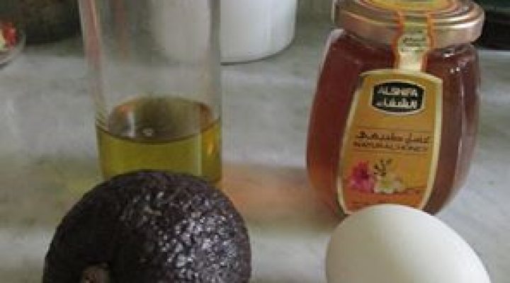 Masque pour cheveux au miel et avocat