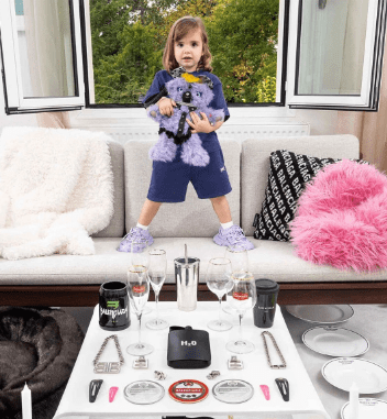 photo à connotation sexuelle comportant des enfants